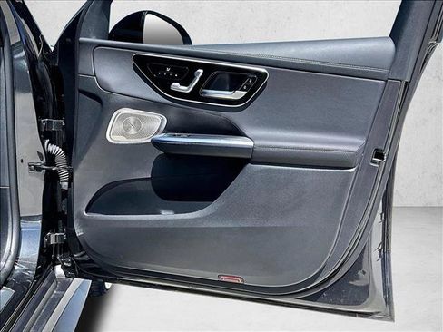 Certified 2025 Mercedes-Benz GLC 300 4MATIC image 19