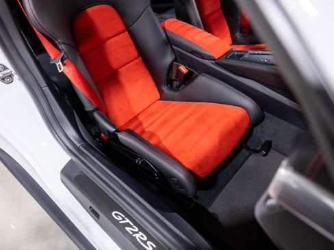 Used 2018 Porsche 911 GT2 RS image 36