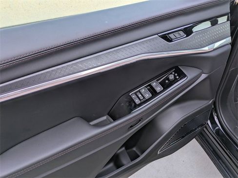 New 2025 Jeep Wagoneer S Limited w/ Comfort Package image 12