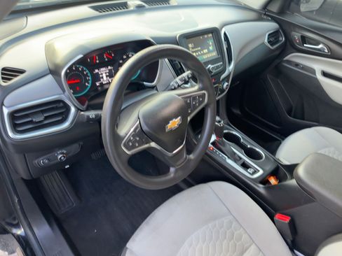 Used 2018 Chevrolet Equinox LS image 16
