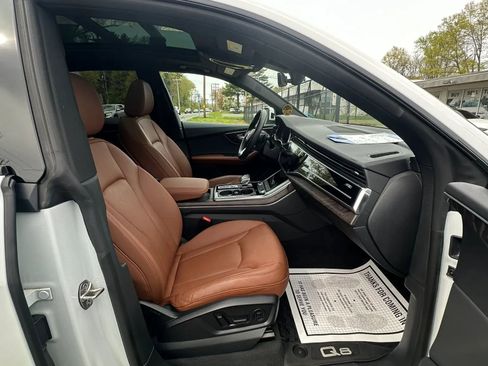 Used 2021 Audi Q8 Premium Plus w/ Premium Plus Package AWD/4WD image 32