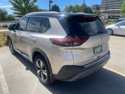 Used 2021 Nissan Rogue SL AWD/4WD image 3