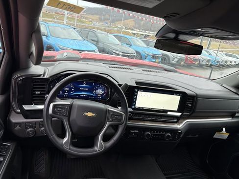 Used 2024 Chevrolet Silverado 2500 LT w/ Convenience Package image 15