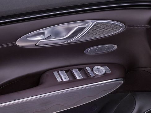 Certified 2023 Genesis GV70 2.5T Advanced w/ Advanced Package image 32