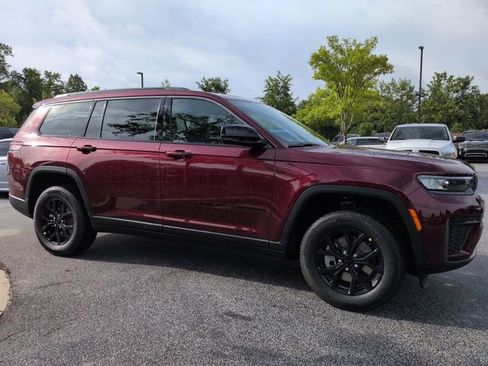 New 2026 Jeep Grand Cherokee L 2WD image 2