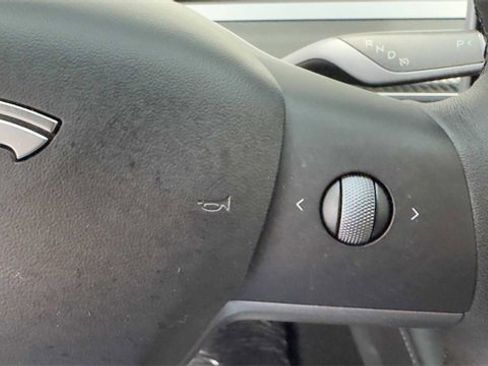 Used 2021 Tesla Model 3 Performance image 26