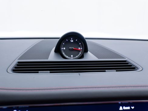 Certified 2023 Porsche Panamera Platinum Edition image 29