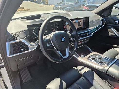 Used 2024 BMW X5 xDrive40i w/ Premium Package AWD/4WD image 8