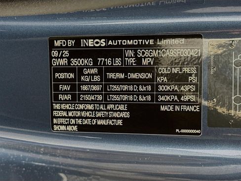 Used 2025 INEOS Grenadier AWD/4WD image 31