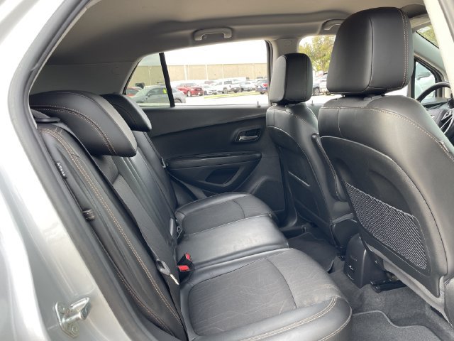 Used 2019 Chevrolet Trax LT w/ LT Convenience Package FWD image 27