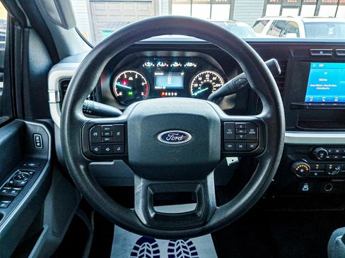 Used 2023 Ford F350 XLT w/ FX4 Off-Road Package image 19