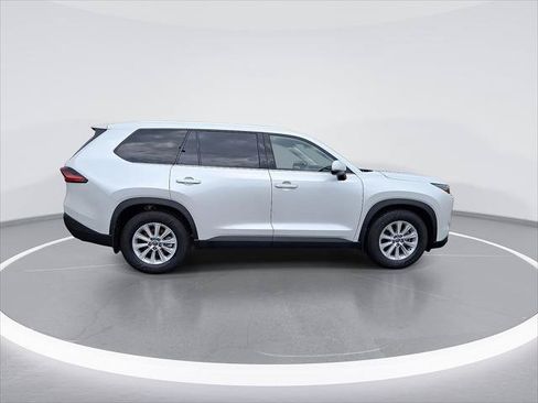 Certified 2025 Toyota Grand Highlander FWD image 11
