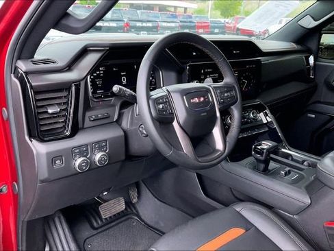 Used 2024 GMC Sierra 1500 AT4 w/ Technology Package AWD/4WD image 13