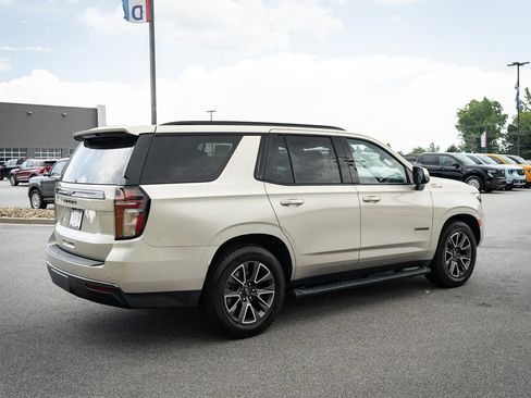 Used 2021 Chevrolet Tahoe Z71 w/ Z71 Off-Road Package AWD/4WD image 10
