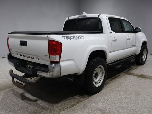 Used 2017 Toyota Tacoma SR5 image 2