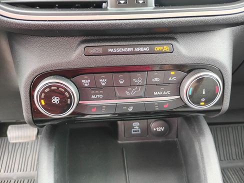 Used 2022 Ford Escape SE w/ Cold Weather Package AWD/4WD image 20