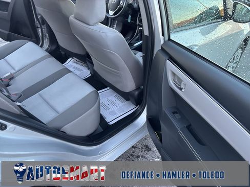 Used 2018 Toyota Corolla LE image 30