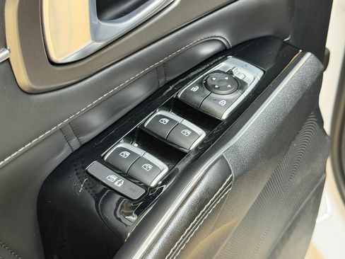 Used 2023 Kia Sorento SX FWD image 23