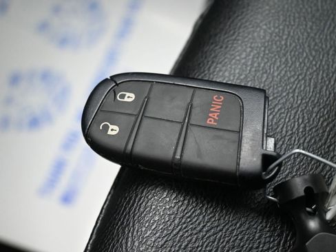 Used 2024 Jeep Compass Latitude w/ Altitude Special Edition image 29