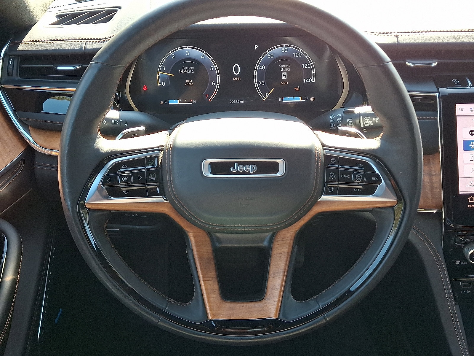 Used 2023 Jeep Grand Cherokee Summit AWD/4WD image 20