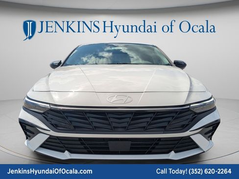 New 2026 Hyundai Elantra SEL Sport Premium FWD image 10