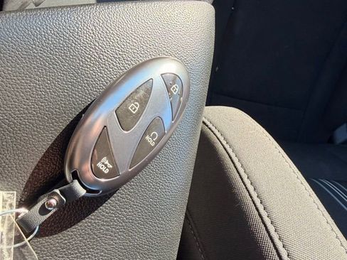 Used 2024 Hyundai Elantra SEL FWD image 36