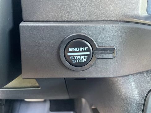 Certified 2025 Ford Bronco Badlands AWD/4WD image 31