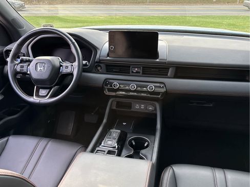Certified 2023 Honda Pilot TrailSport image 28