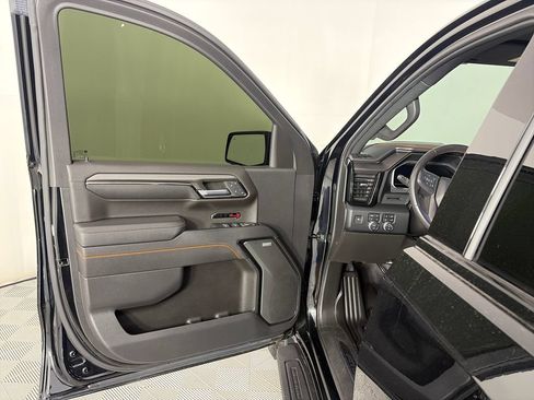 Used 2023 GMC Sierra 1500 AT4 w/ AT4 Premium Package AWD/4WD image 10