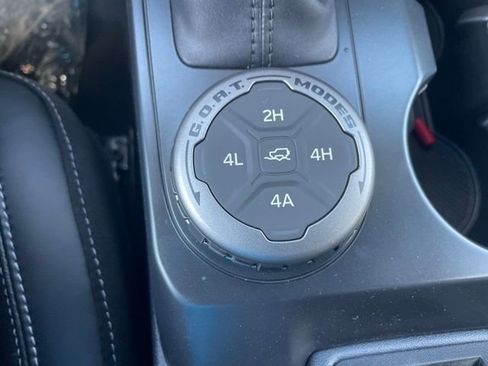 New 2026 Ford Bronco Outer Banks w/ Sasquatch Package image 16