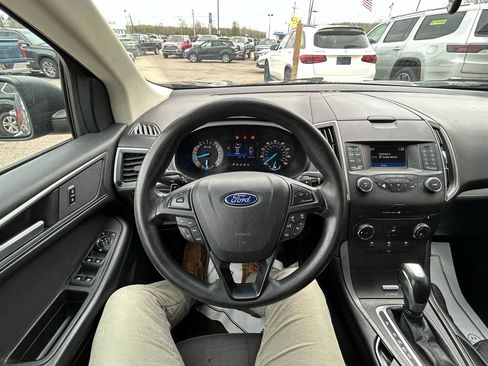 Used 2017 Ford Edge SE AWD/4WD image 29