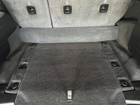 Used 2025 Jeep Wrangler Unlimited Sahara AWD/4WD image 15