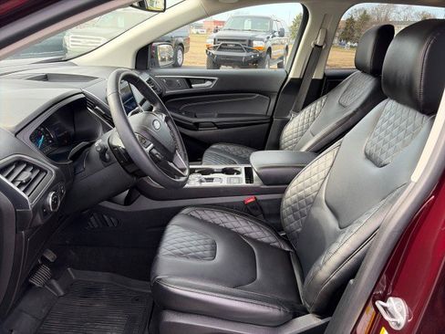 Used 2023 Ford Edge Titanium w/ Class II Trailer Tow Package AWD/4WD image 9