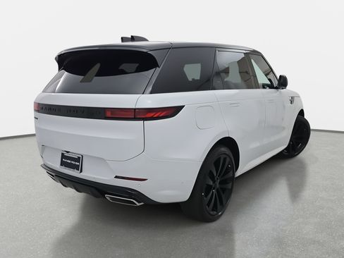 New 2026 Land Rover Range Rover Sport Dynamic SE image 5