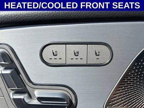 Used 2025 Mercedes-Benz GLS 450 4MATIC image 6