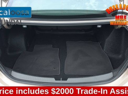 Used 2024 Chevrolet Malibu LT FWD image 10