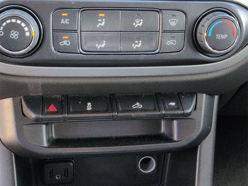 Used 2020 Chevrolet Colorado LT image 18