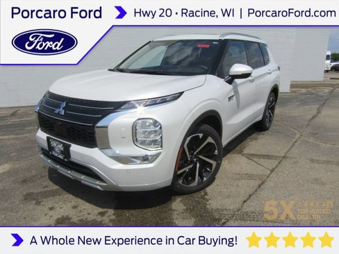 Used 2025 Mitsubishi Outlander 4WD Plug-In Hybrid image 1