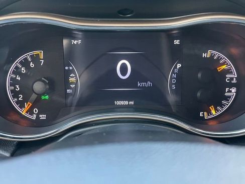 Used 2015 Jeep Grand Cherokee Laredo w/ Quick Order Package 23E AWD/4WD image 11