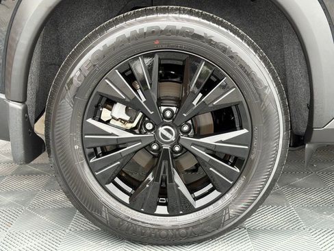 Used 2023 Nissan Rogue SV w/ SV Premium B Package FWD image 19