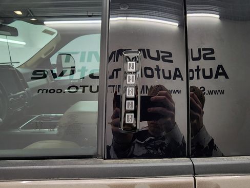 Used 2022 Ford F250 Lariat w/ Tremor Off-Road Package image 38