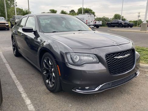 Used 2016 Chrysler 300 S w/ 300S Premium Group RWD image 1