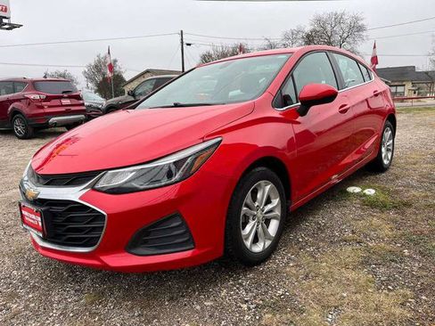 Used 2019 Chevrolet Cruze LT image 4
