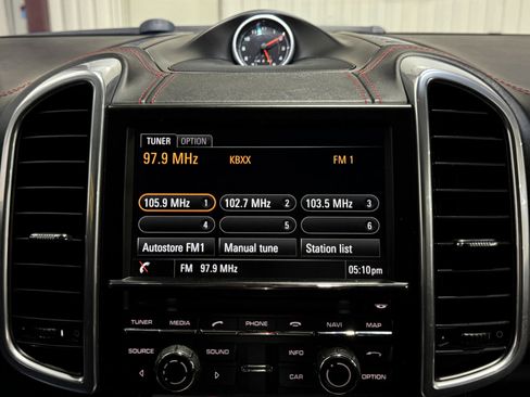 Used 2013 Porsche Cayenne GTS image 39