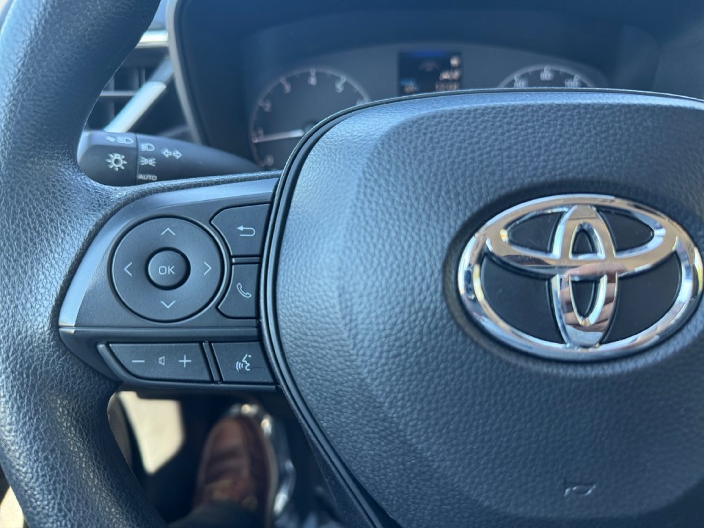 Used 2024 Toyota Corolla LE FWD image 29