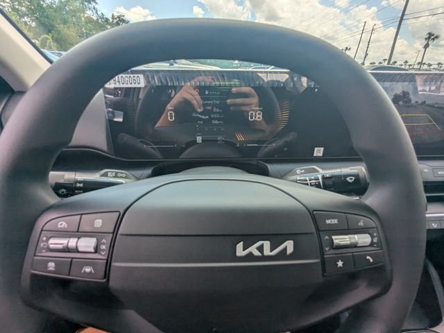 New 2026 Kia K4 FWD image 25