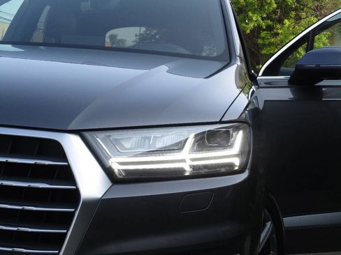 Used 2018 Audi Q7 3.0T Prestige w/ Prestige Package AWD/4WD image 48