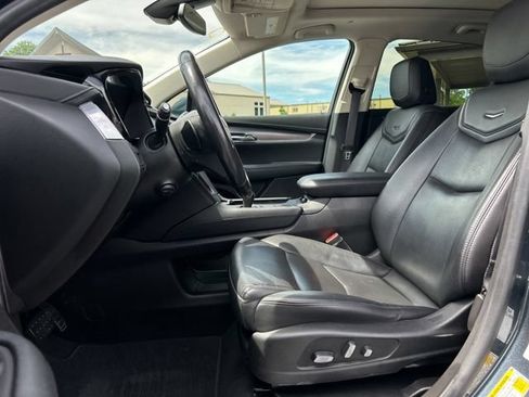Used 2019 Cadillac XT5 Premium Luxury AWD/4WD image 24