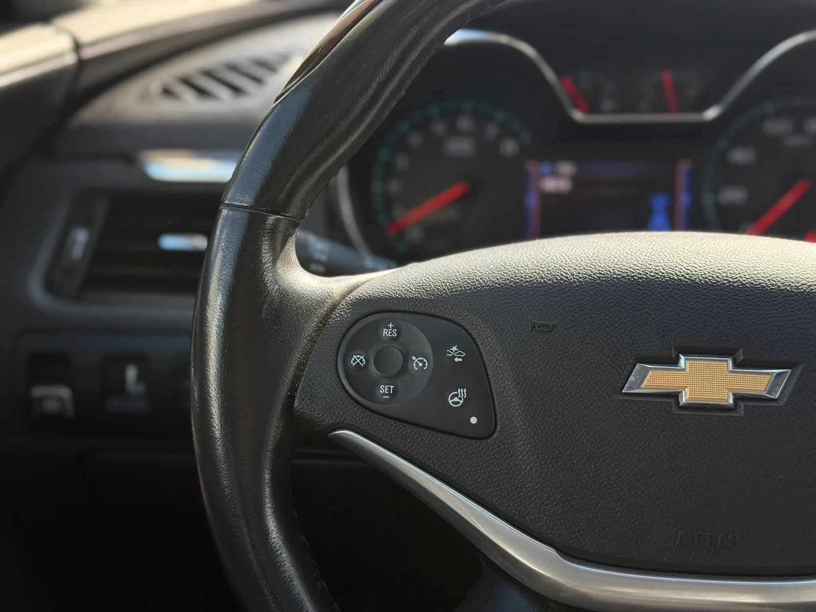 Used 2014 Chevrolet Impala LTZ FWD image 23