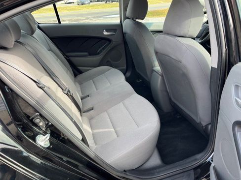Used 2017 Kia Forte LX image 17